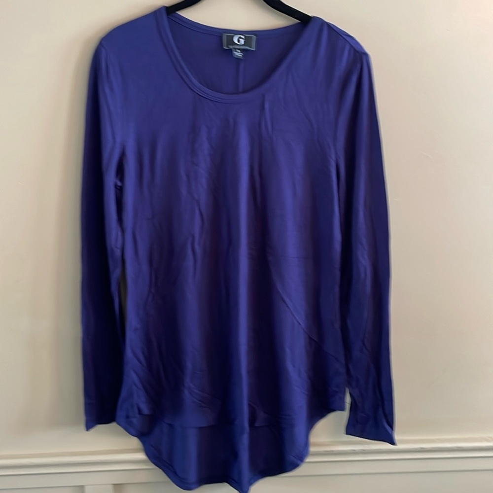 Blue long sleeved T-shirt. Size small